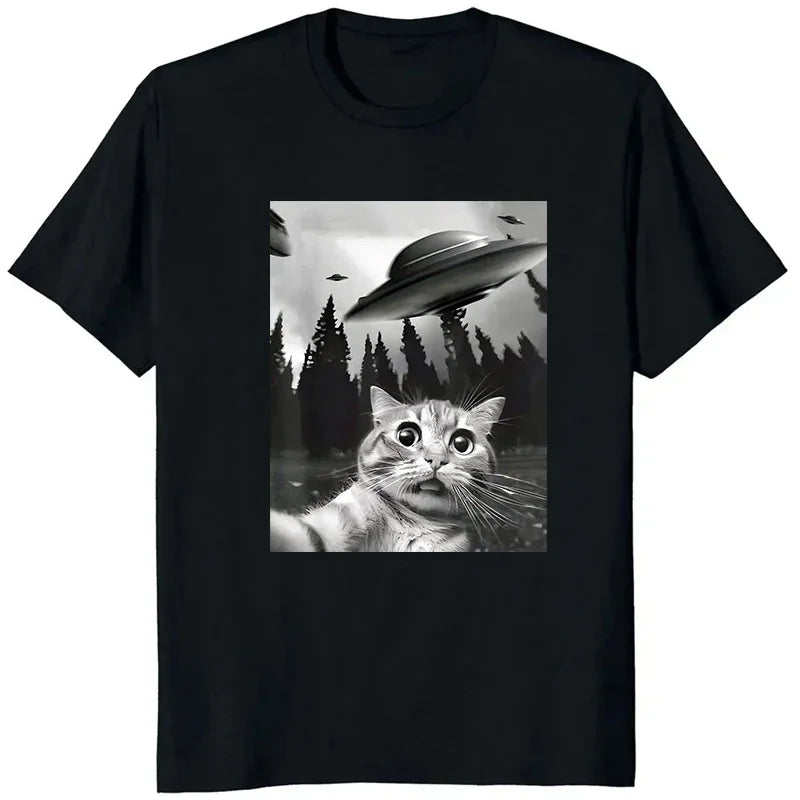 Cat's Selfie UFO Printed T-shirt Women Men Anime Lover Funny Casual Loose Fashion Streetwear O-Neck Short Sleeve Tops T-shirt